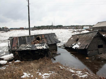 Погода п двинской холмогорский. Архангельская область Холмогорский район посёлок Белогорский. Наводнение Холмогоры 2003. Посёлок светлый Архангельская область Холмогорский район. Холмогоры наводнение.